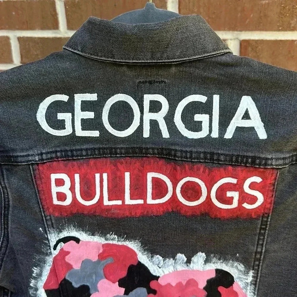 Hand-Painted Georgia Bulldog Camo Jean Jacket - Unique Dog Design - Gap Denim - Picture 4 of 7